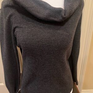 Elegant Gray Women's Sweater